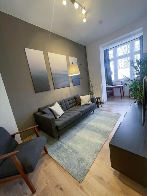 Modern Cozy Apt. -With 2 Tv, Netflix And Work Desk เอสเซน ภายนอก รูปภาพ